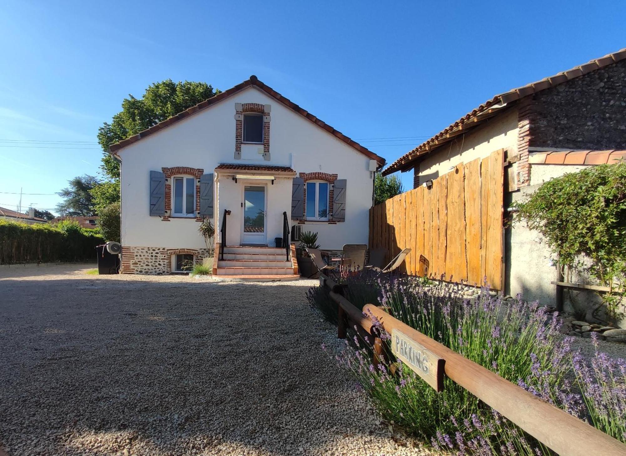 Villa Garona Avec Billard Proche Pyrenees Cazeres Exterior photo
